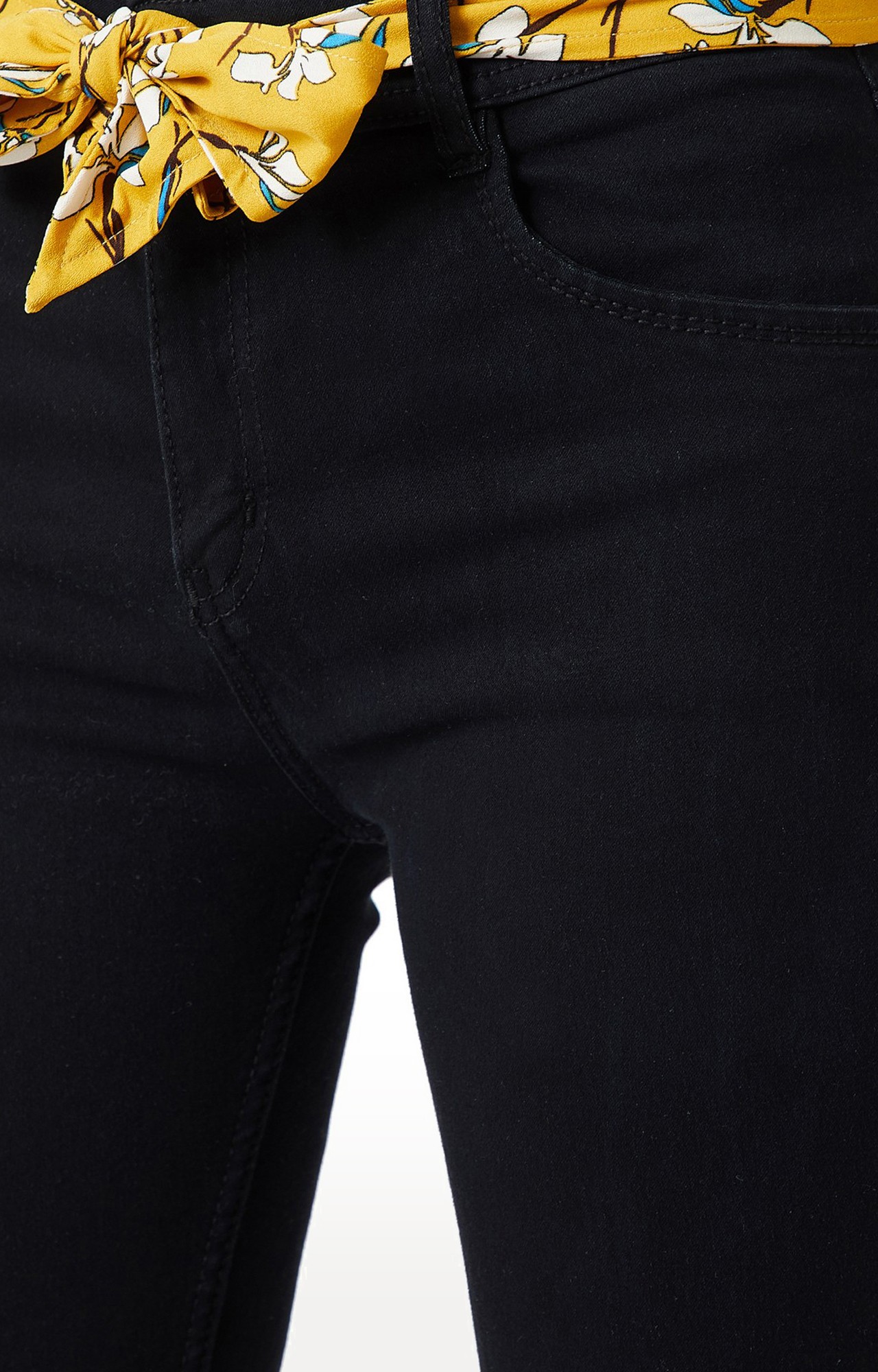Women's Black Solid Skinny Jeans