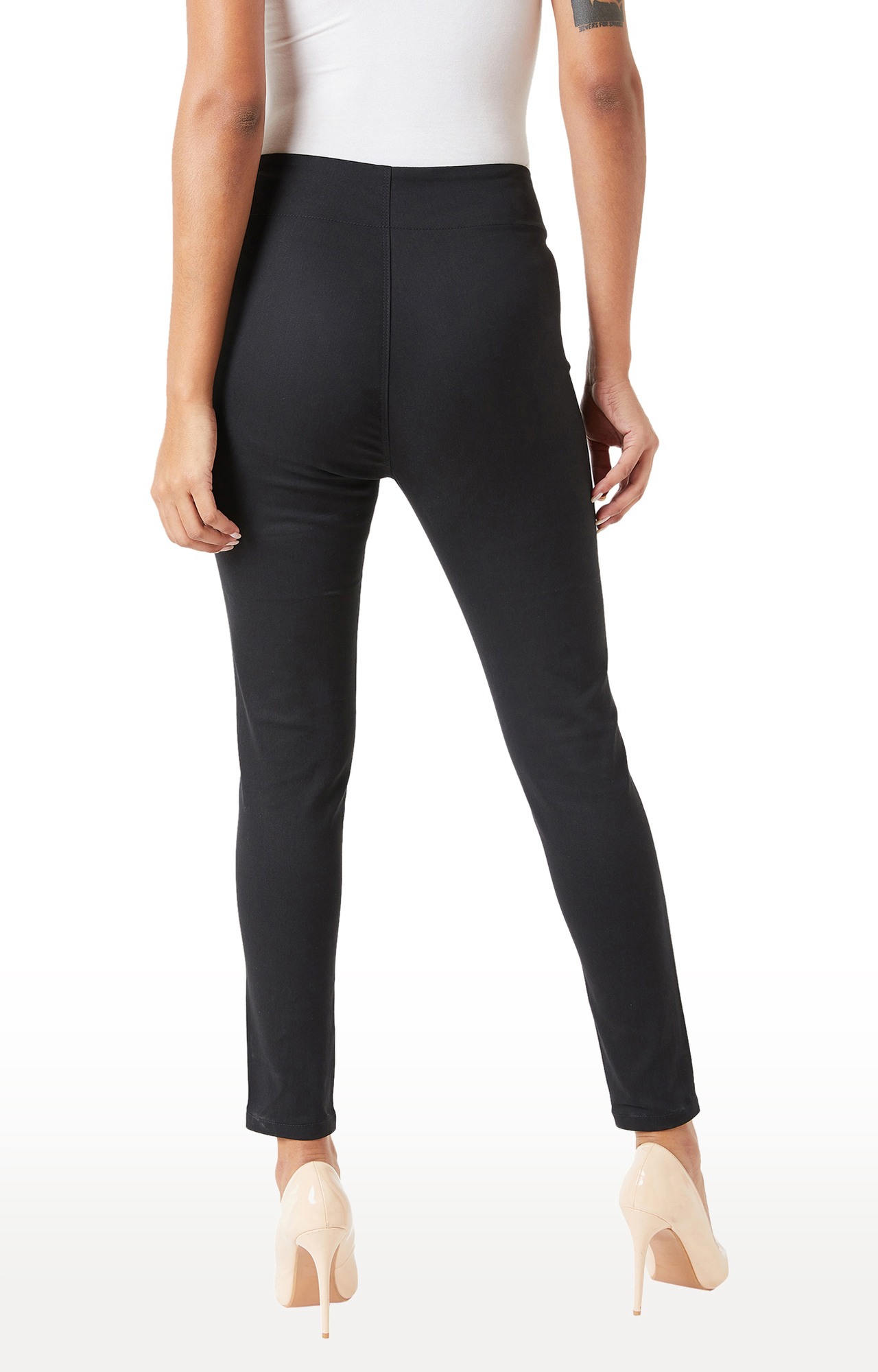Women's Black Solid Jeggings