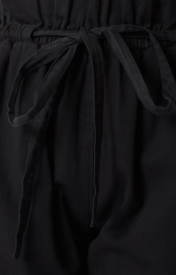 Women's Black Solid Capris