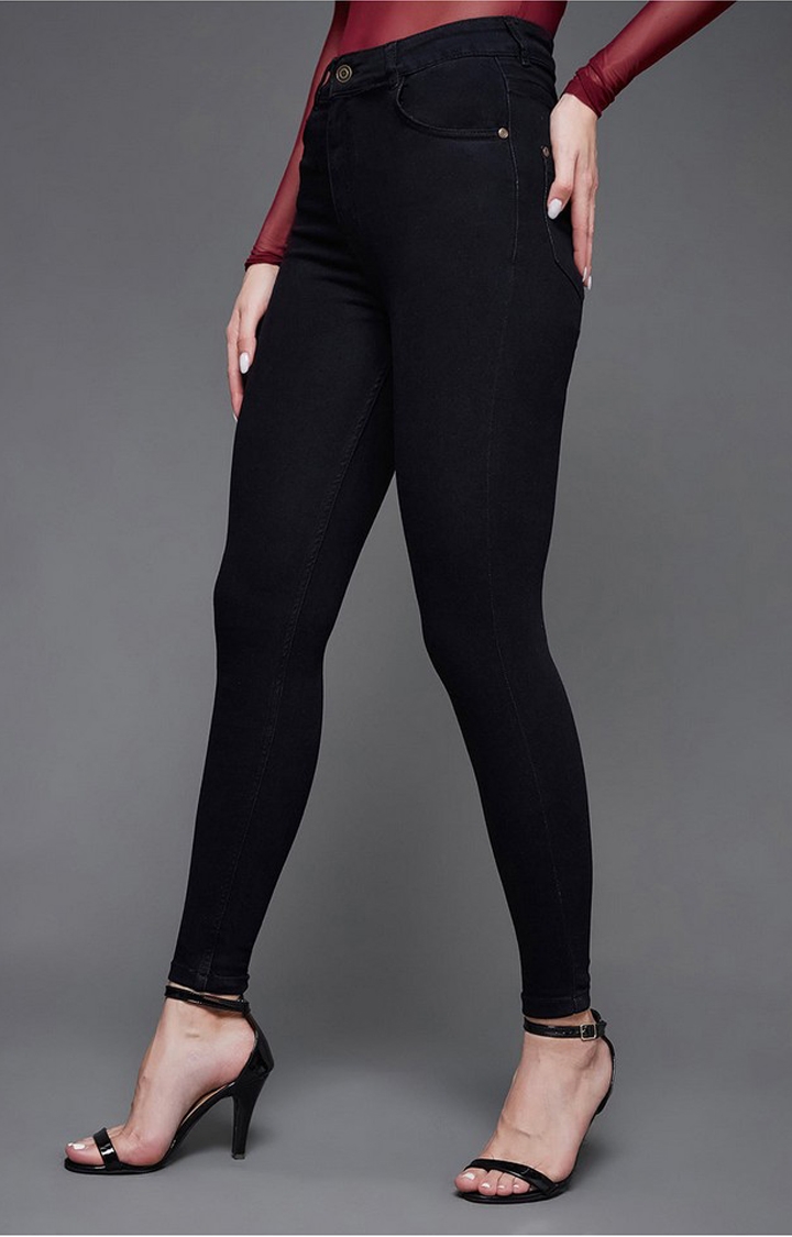 Women's Black Solid Slim Jeans