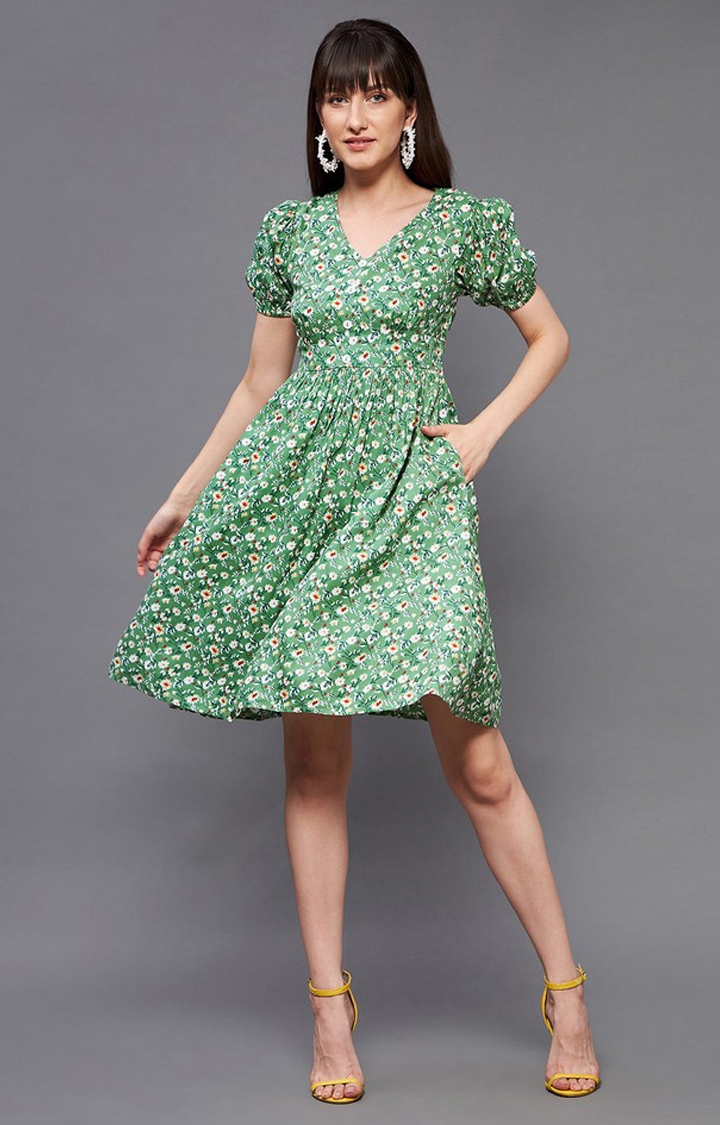 Women's Green Viscose Rayon Casualwear Fit & Flare Dress