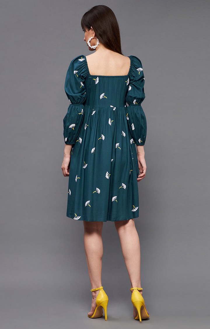 Women's Green Viscose Rayon Casualwear Fit & Flare Dress