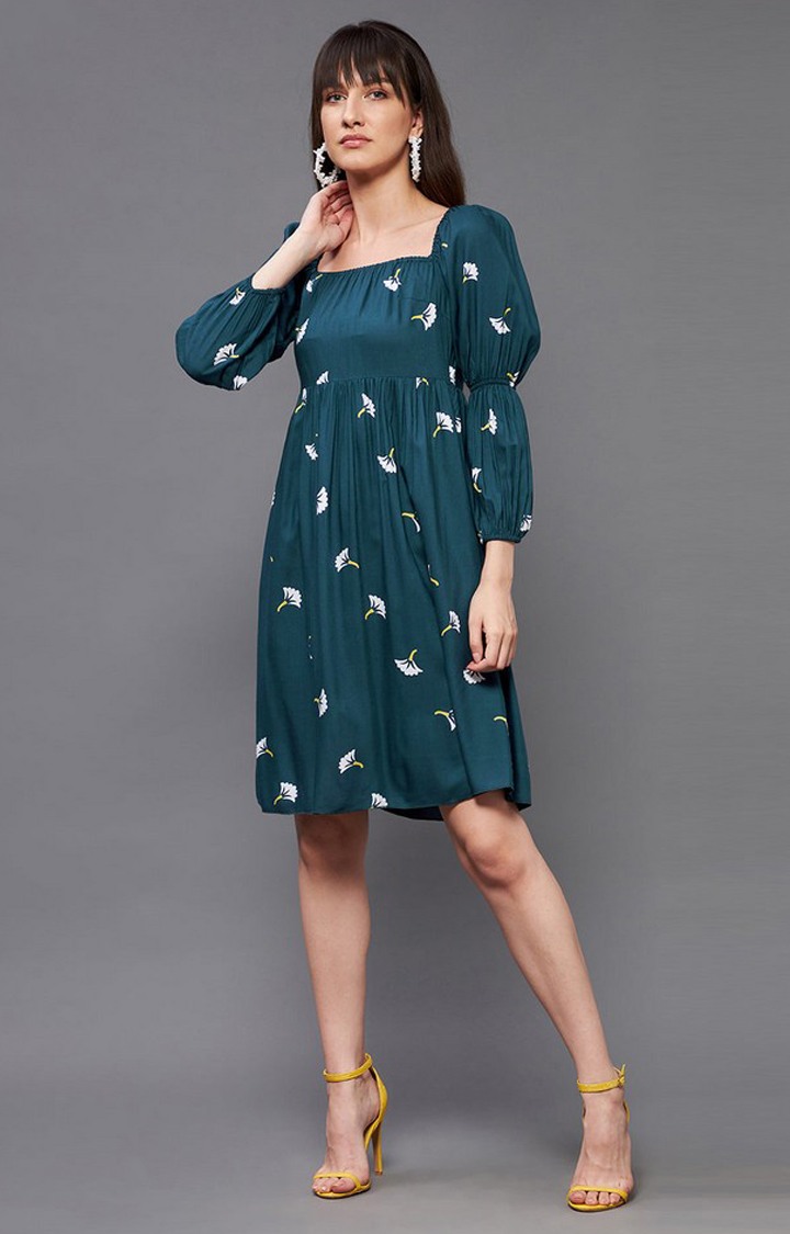 Women's Green Viscose Rayon Casualwear Fit & Flare Dress