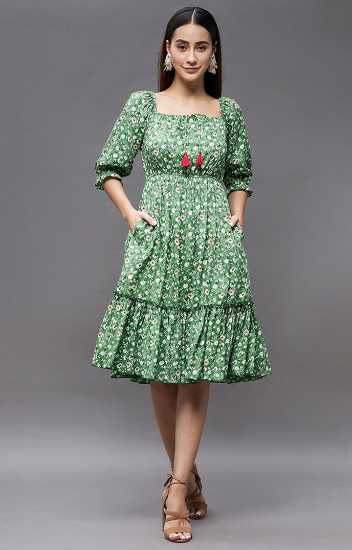 Women's Green Viscose Rayon FloralCasualwear Tiered Dress