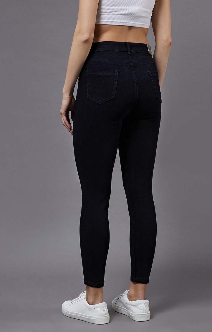 Women's Black Solid Slim Jeans