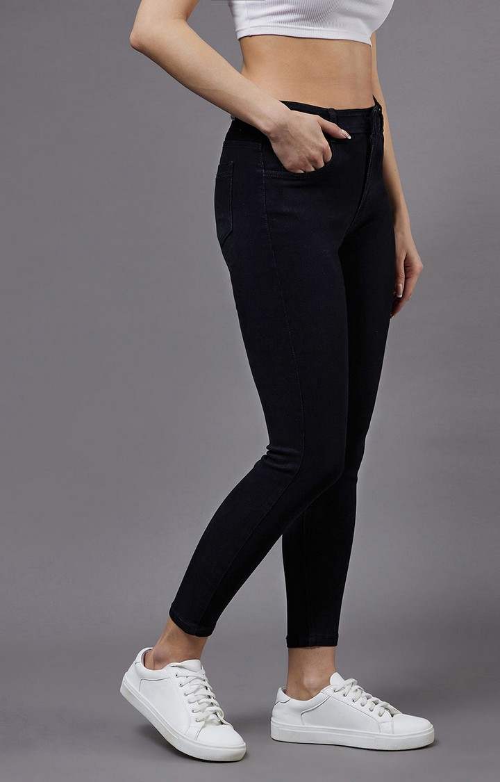 Women's Black Solid Slim Jeans