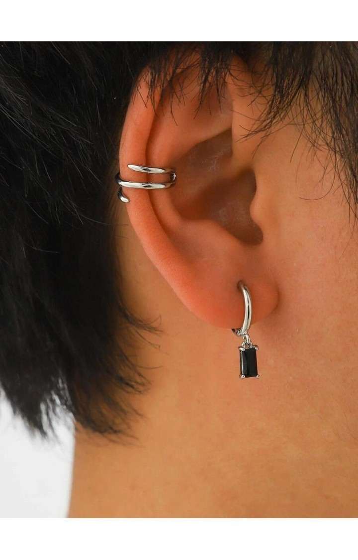 Jaunty Black Earrings (1 Side)