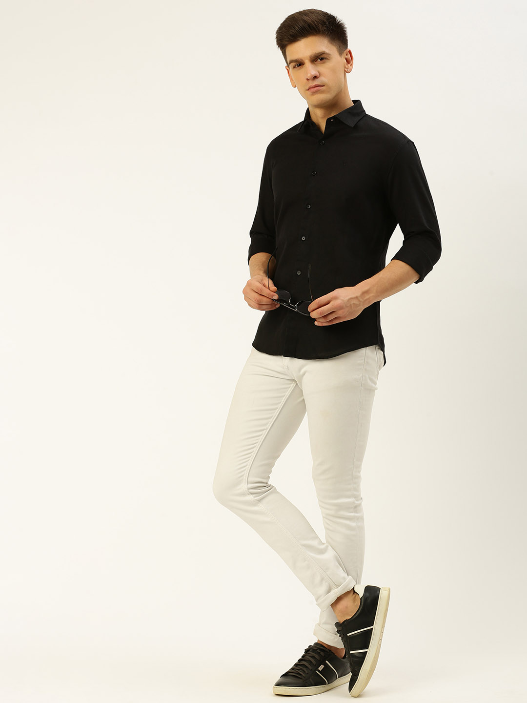 SHOWOFF Men's Spread Collar Solid Black Regular Fit Shirt