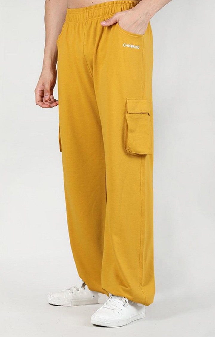 Men's Mustard Solid Cotton Cargo