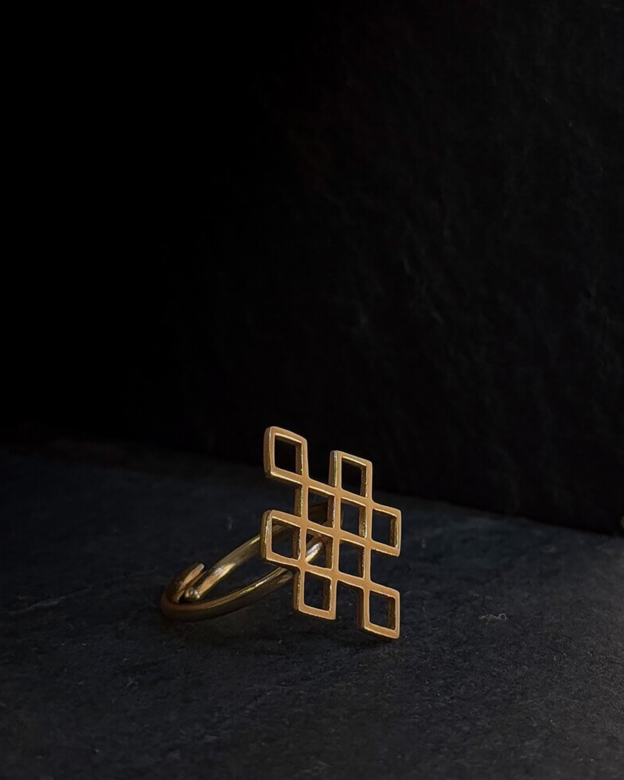 Pata Ring