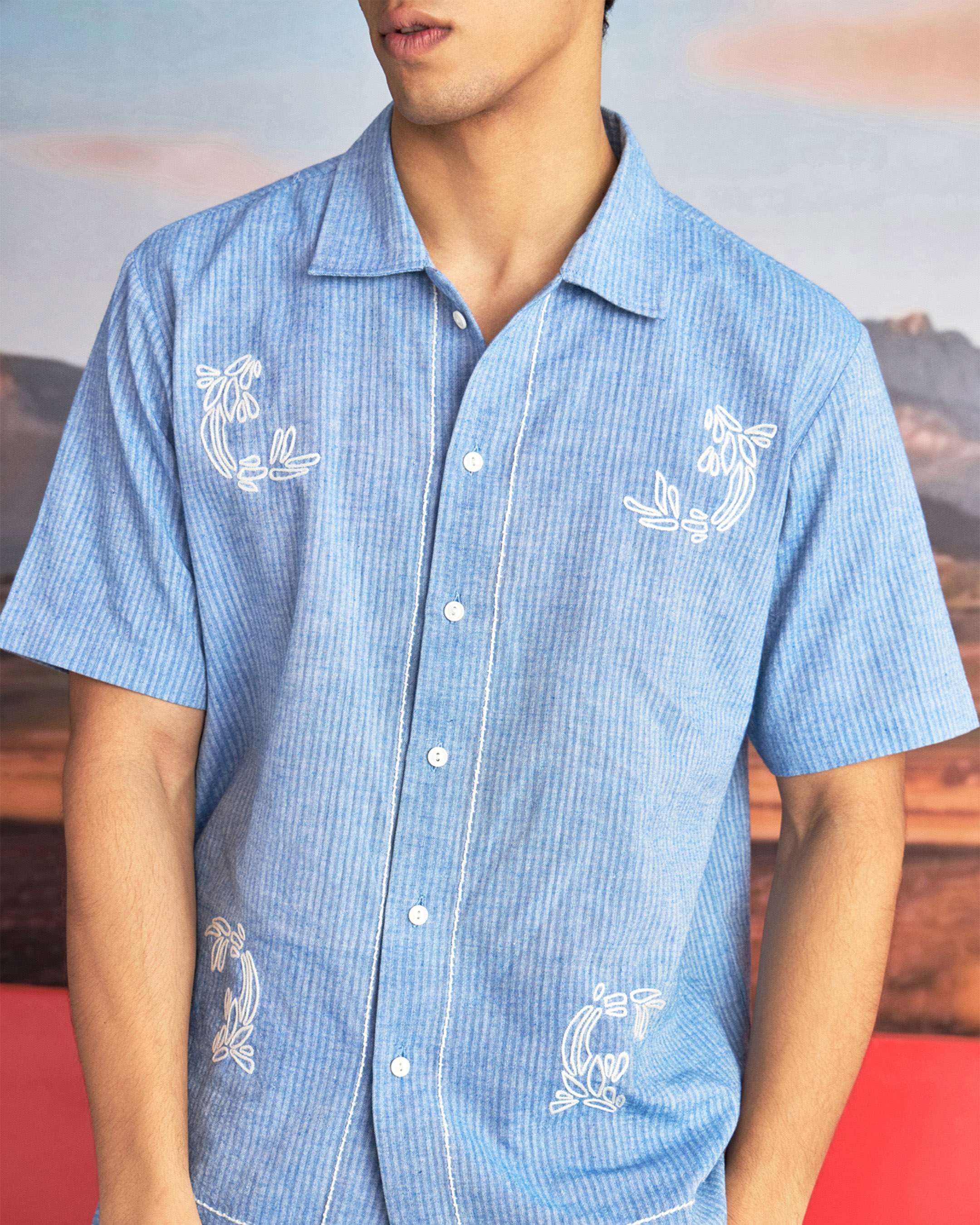 Motif Shirt