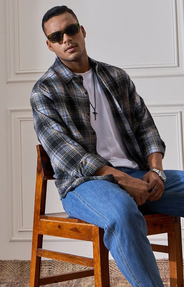 Chimpaaanzee Men Grey & Black Oversized Fit Shirt