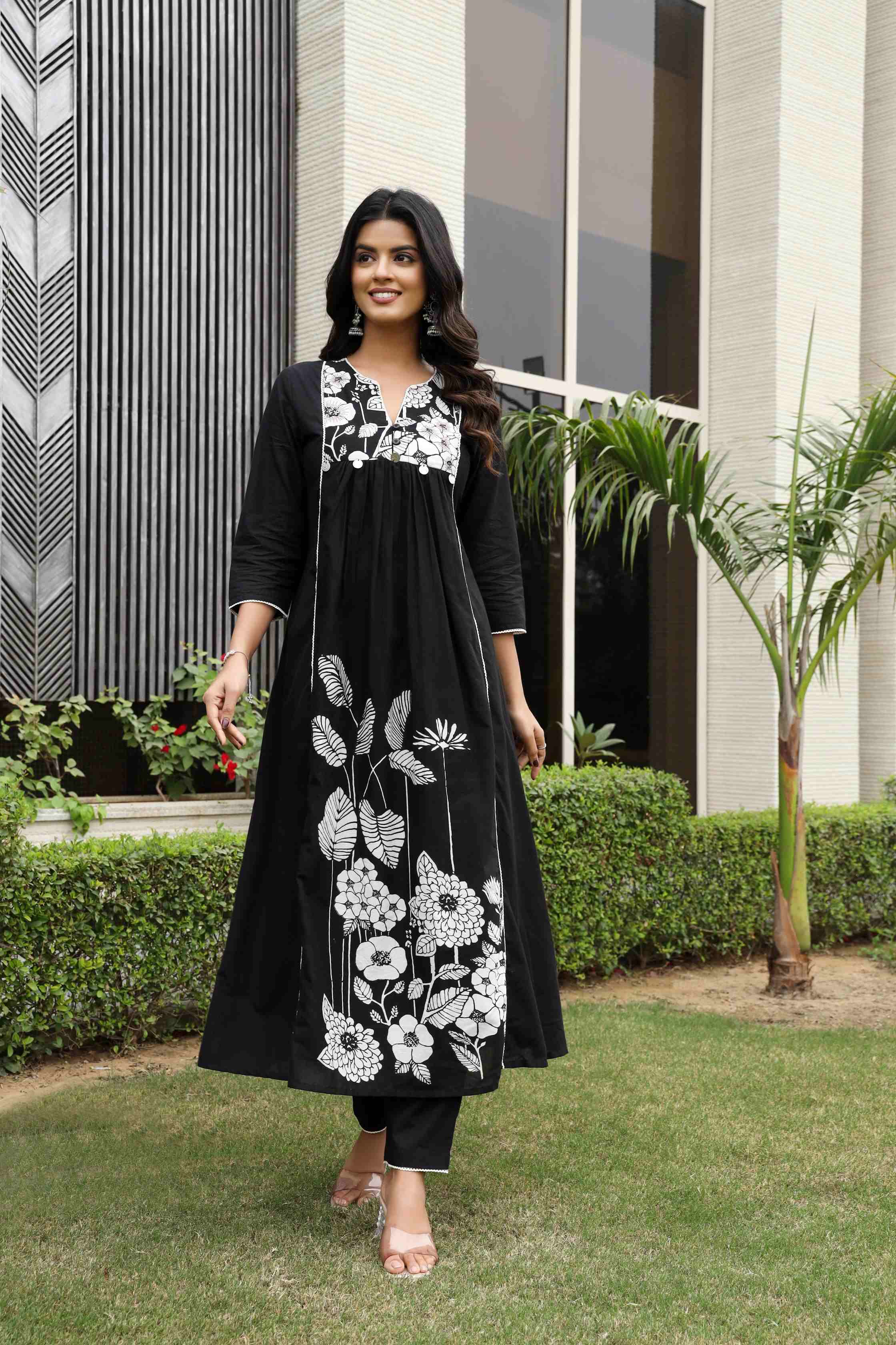 WOMEN'S BLACK COTTON FLORAL KURTA SET