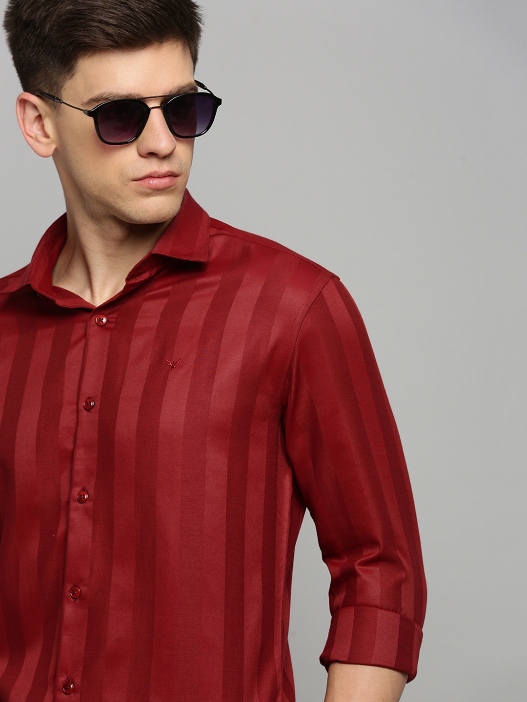 Showoff | SHOWOFF Men's Spread Collar Solid Maroon Classic Shirt 0