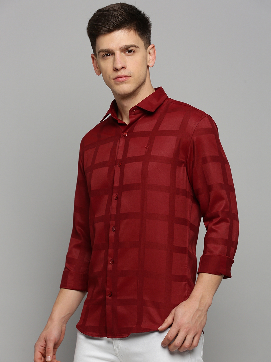Showoff | SHOWOFF Men's Spread Collar Solid Maroon Classic Shirt 2
