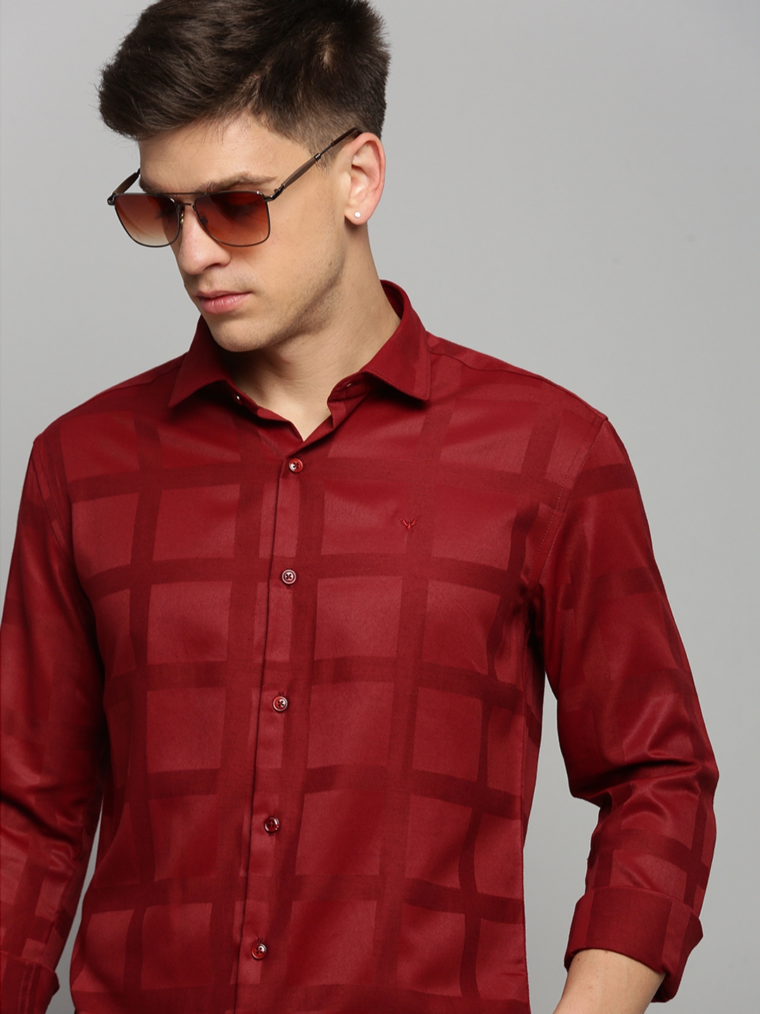 Showoff | SHOWOFF Men's Spread Collar Solid Maroon Classic Shirt 0