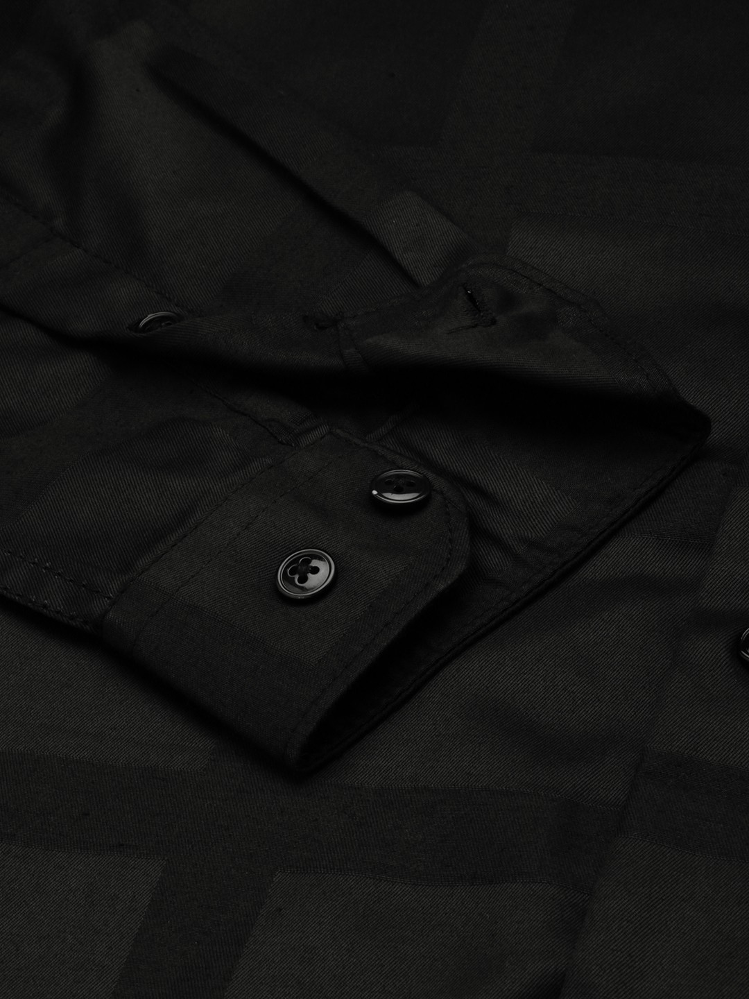 SHOWOFF Men's Spread Collar Solid Black Classic Shirt