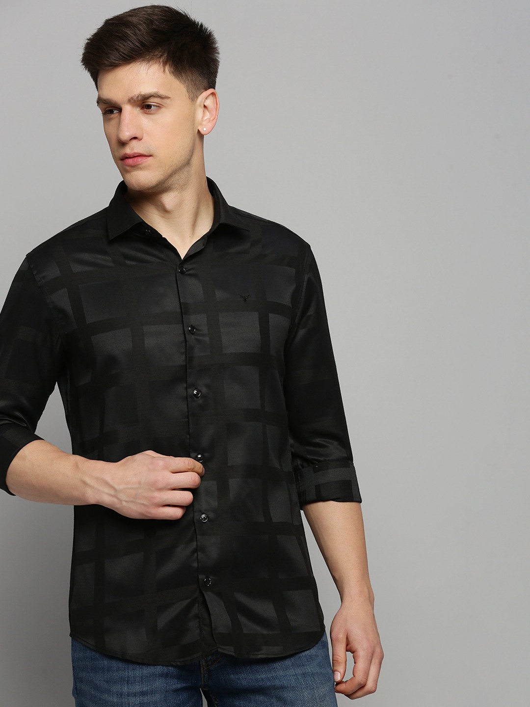 SHOWOFF Men's Spread Collar Solid Black Classic Shirt