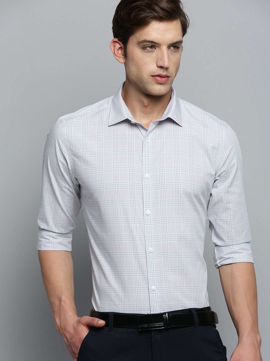 Showoff | SHOWOFF Men's Spread Collar Checked Grey Classic Shirt 0