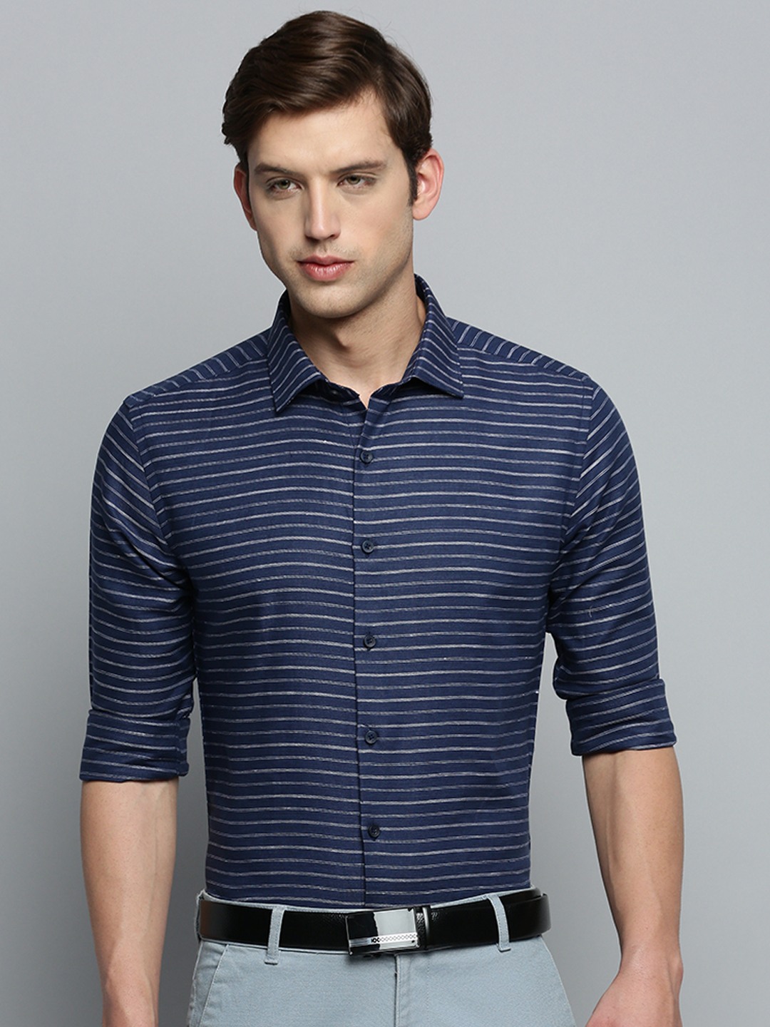 SHOWOFF Men's Spread Collar Striped Navy Blue Classic Shirt