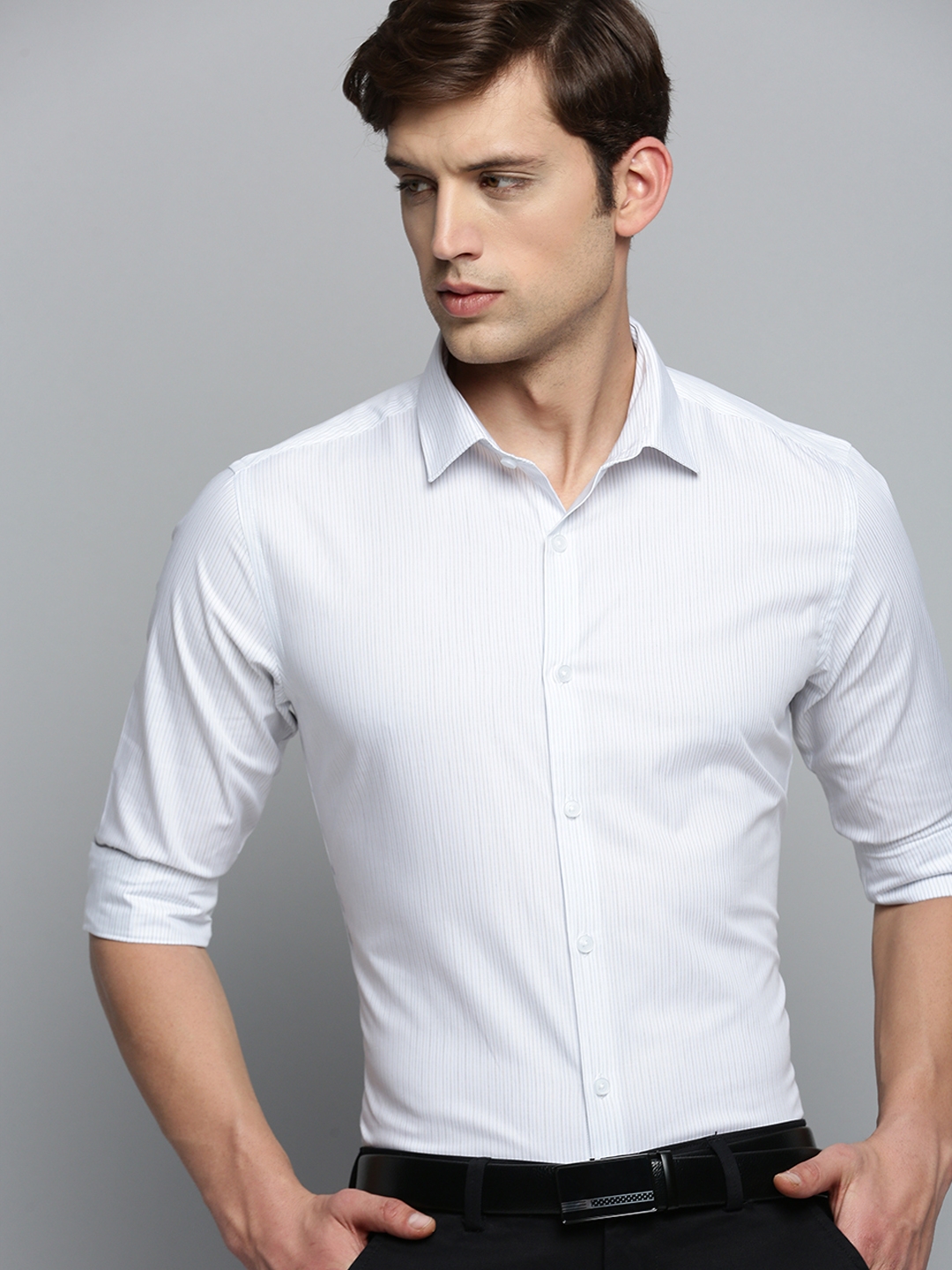 Showoff | SHOWOFF Men's Spread Collar Striped White Classic Shirt 0