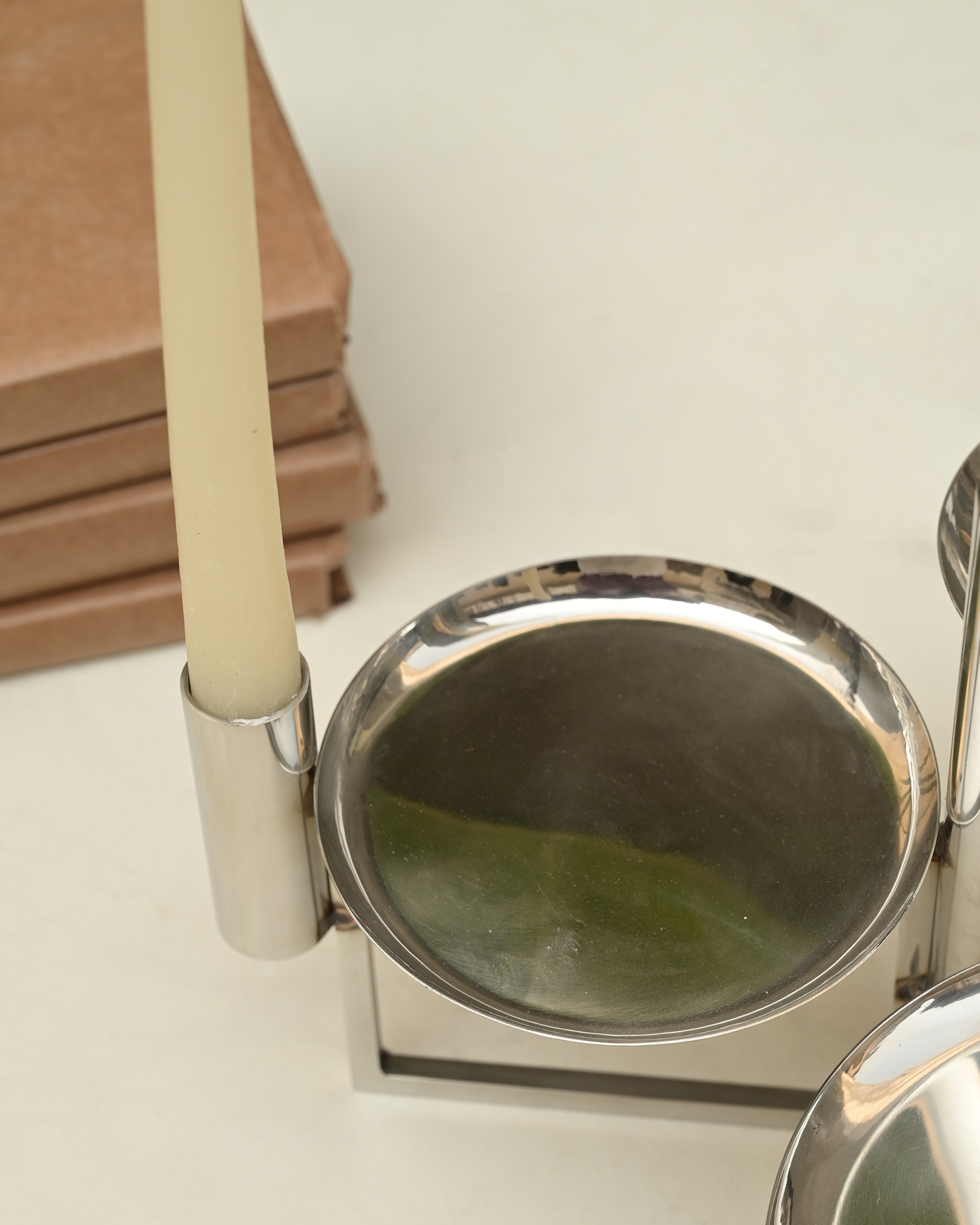 Eterna Candle Holder