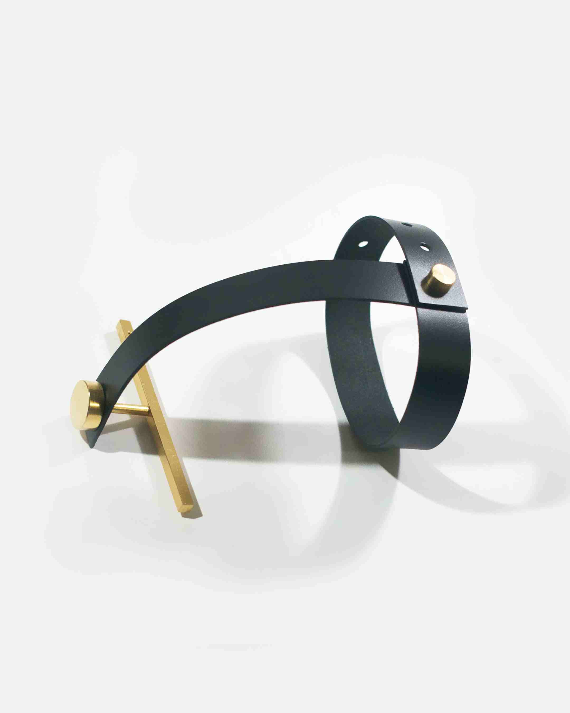A Bar Circle Machination