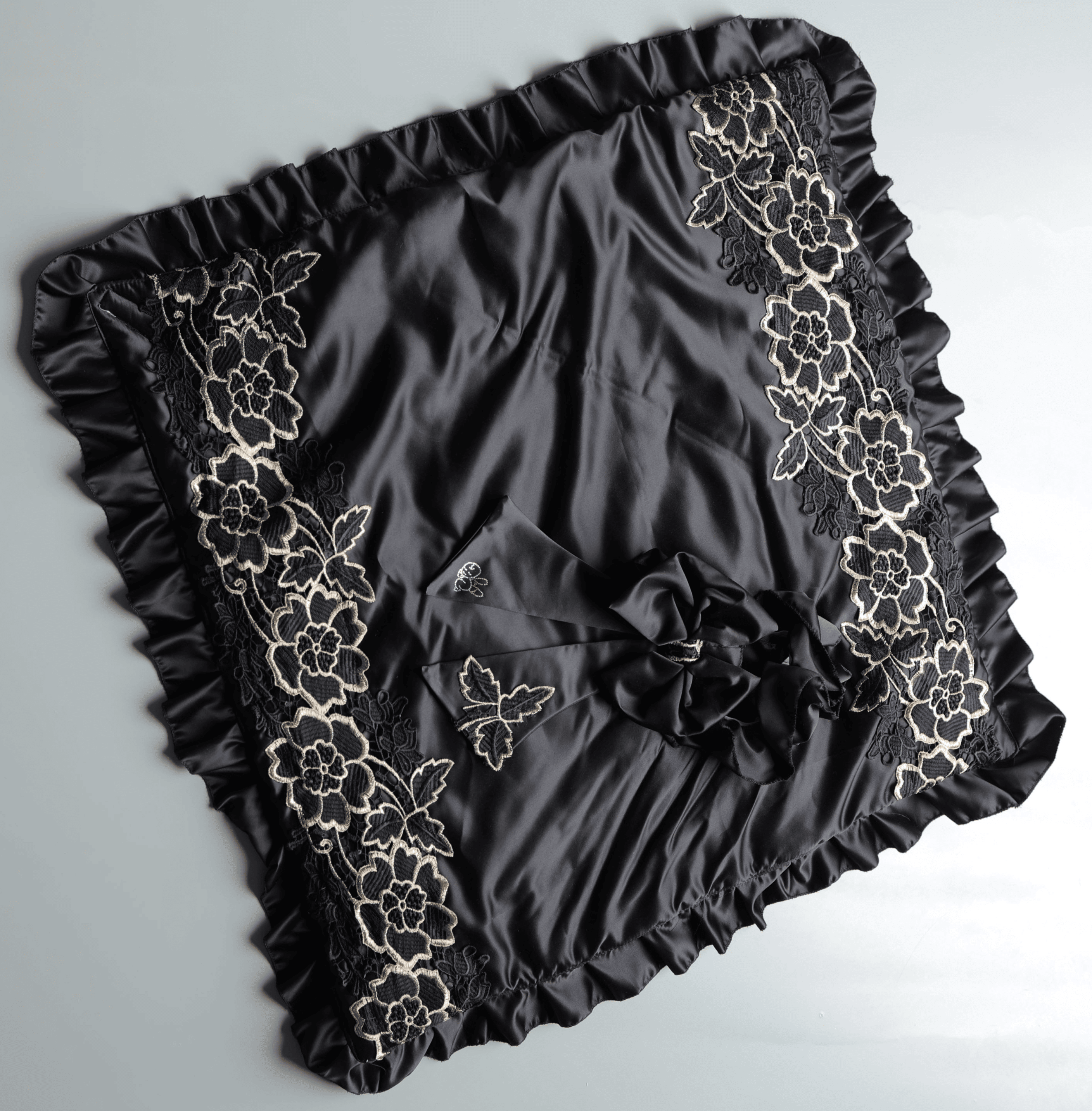 Royal Noir Drape Set