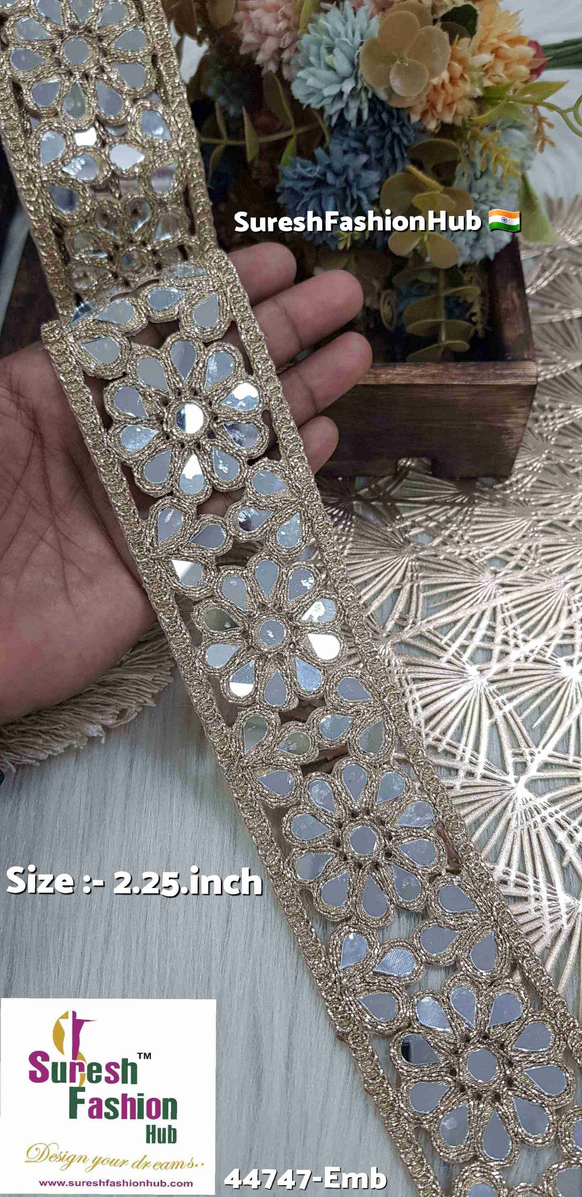Antique EleganceMirror Lace