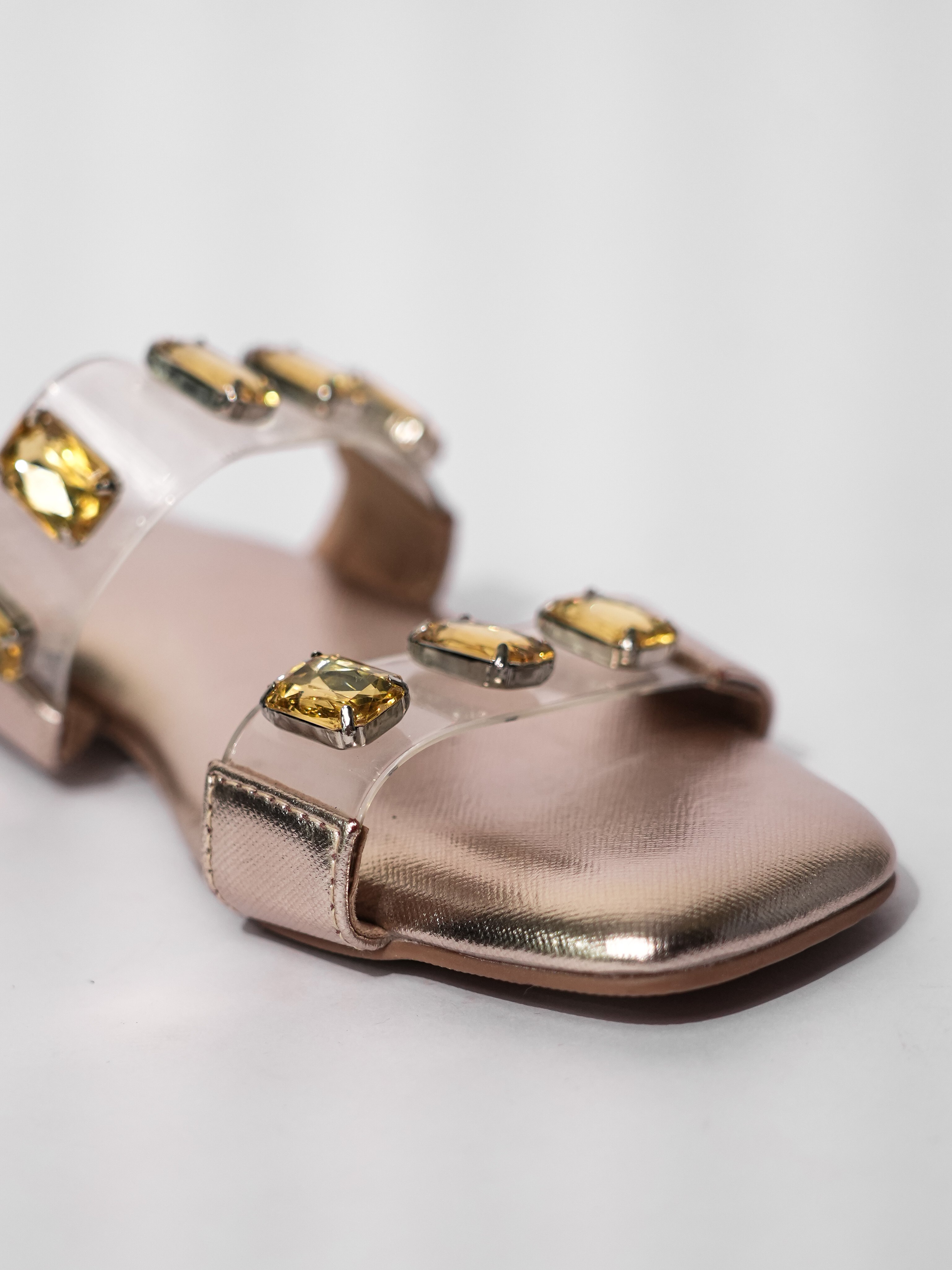 GOLD CARAT FLATS