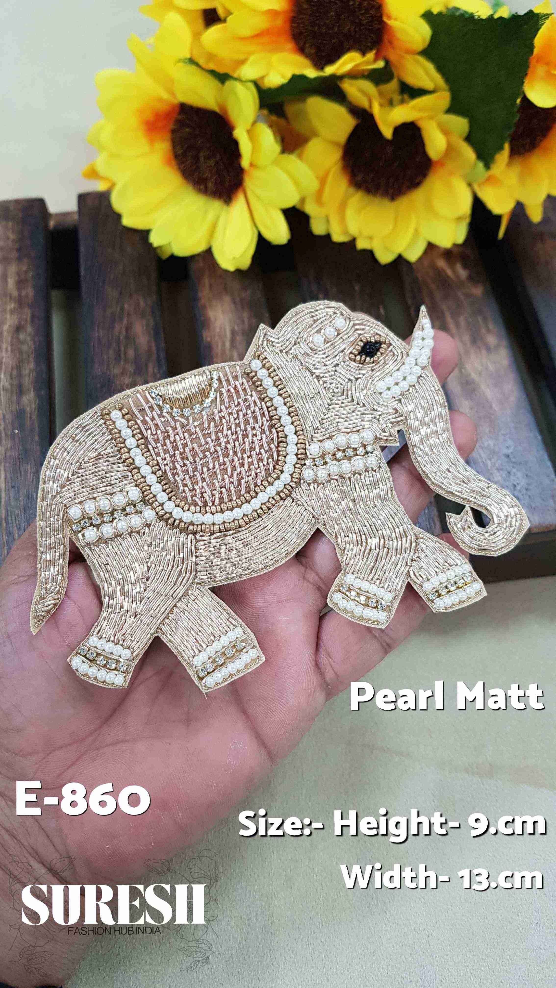  Pearl Gold Right Facing Elephant Patch