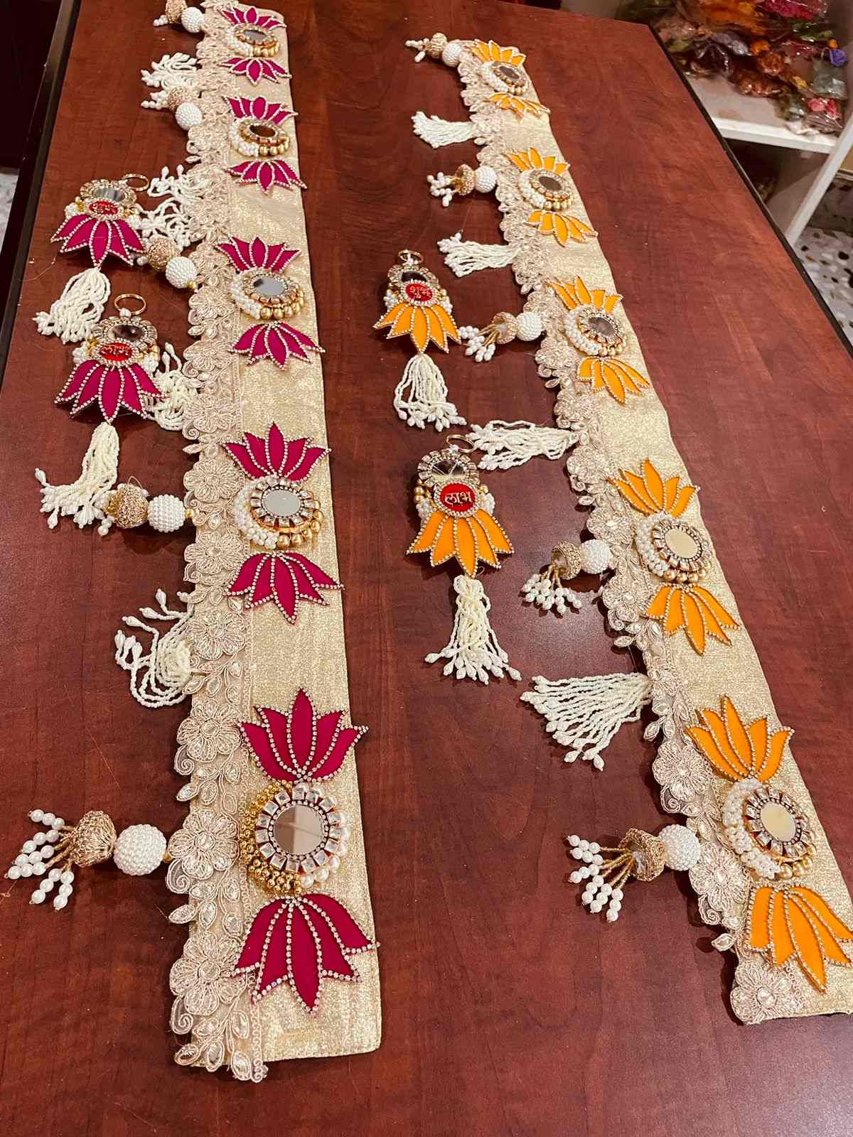 Lotus Bandarwal with hanging