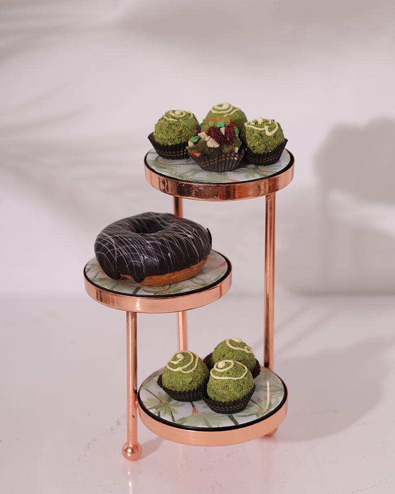 Repurposed Table into a Cake Stand - Green-Eyed Girl Productions