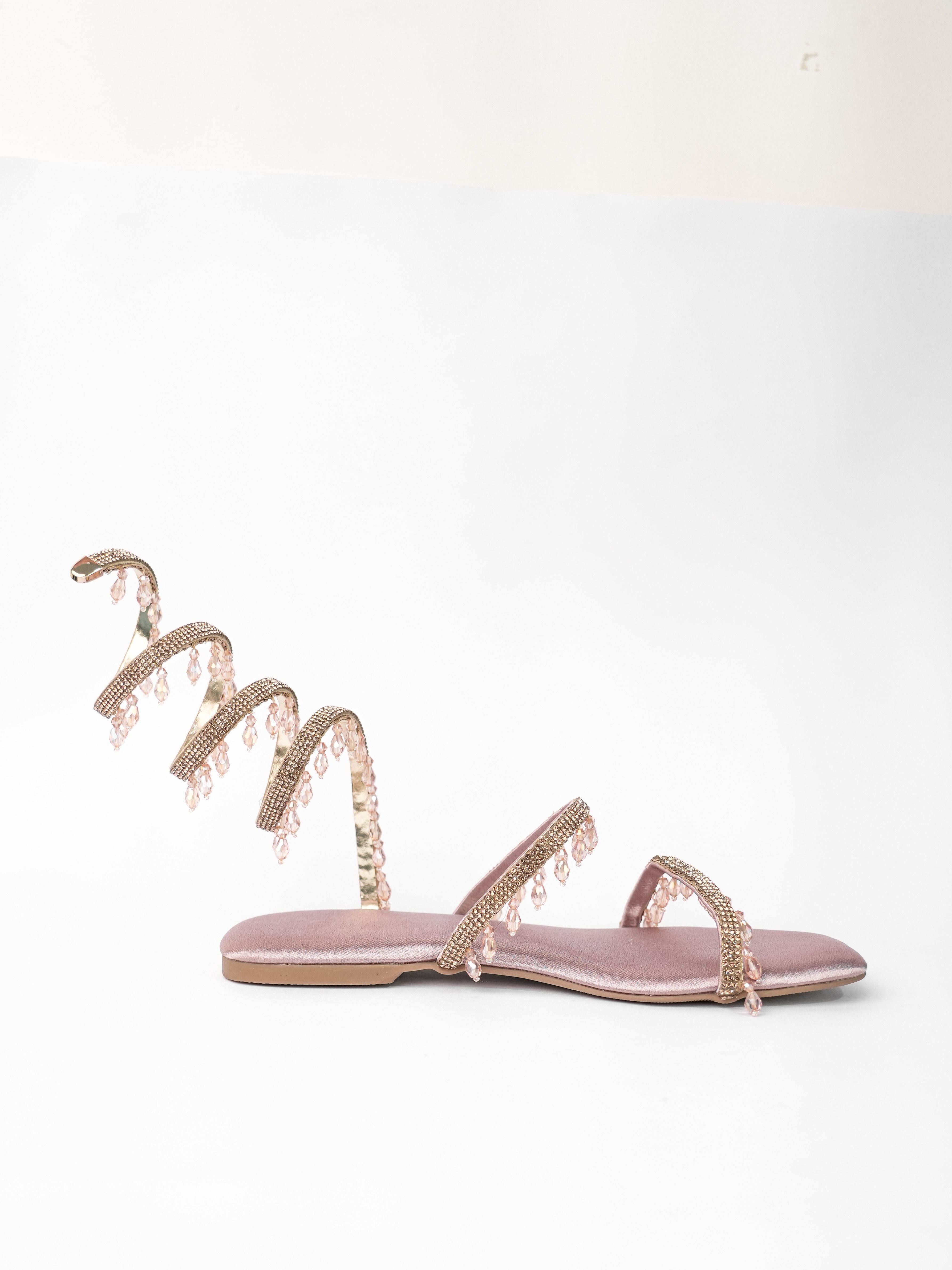 AMBER ROSE SPRING FLATS