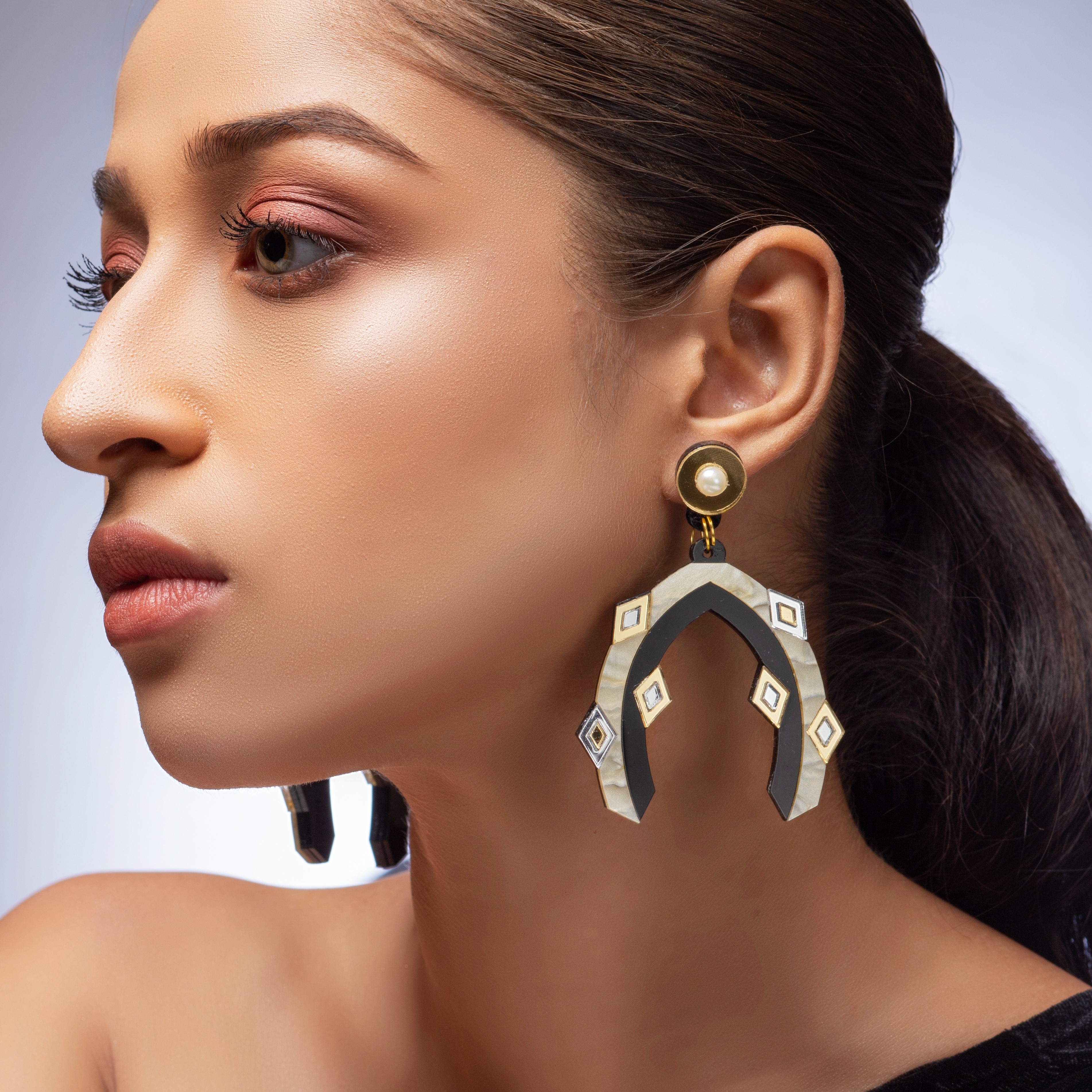 Prachi Gupta | The Alabaster Earwear undefined