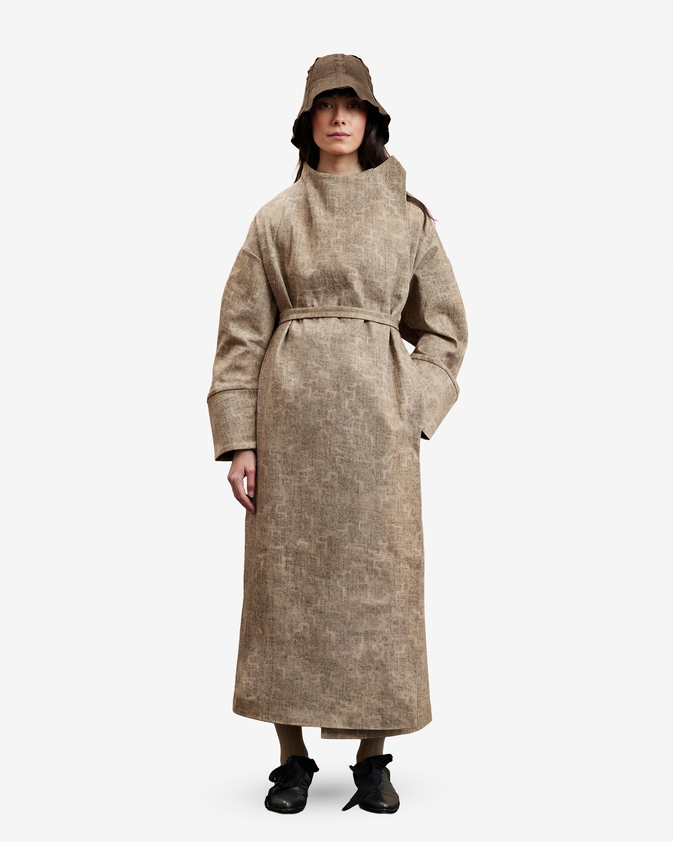 Voluminous Sleeve Coat
