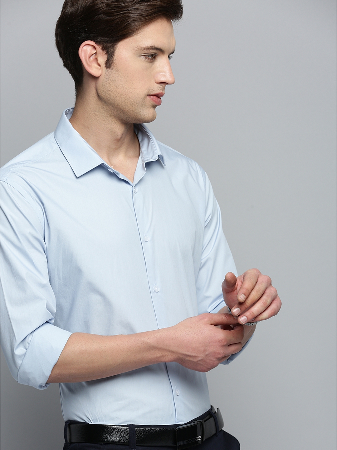 Showoff | SHOWOFF Men's Spread Collar Blue Solid Shirt 0