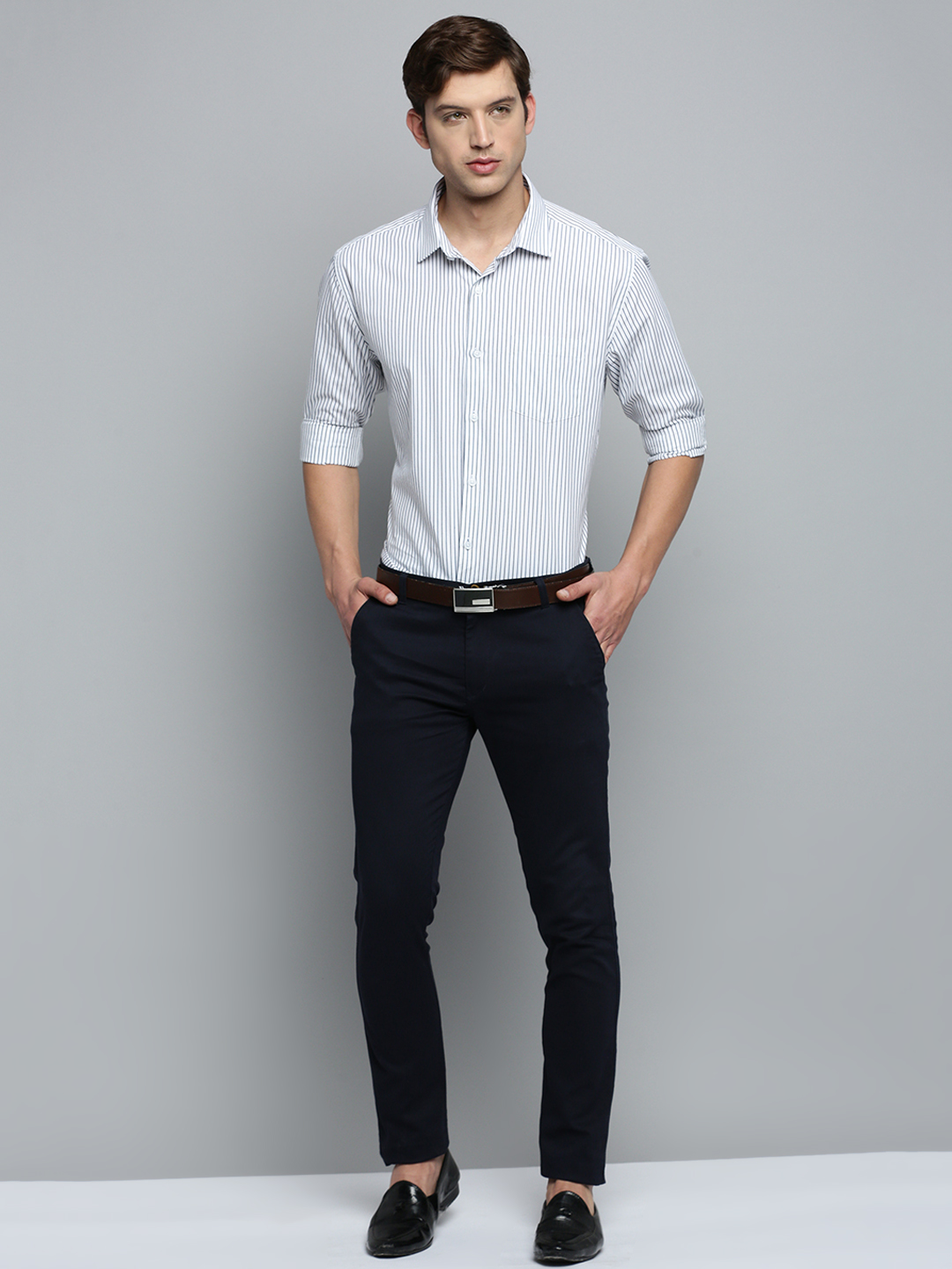 SHOWOFF Men's Spread Collar White Striped Shirt
