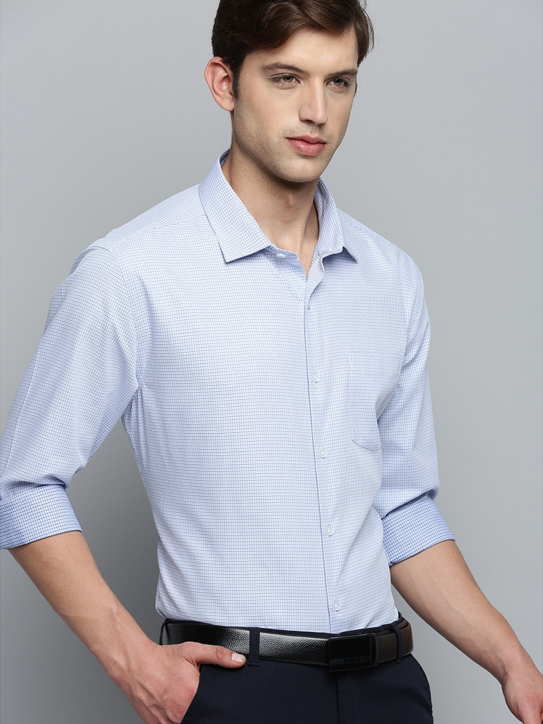 Showoff | SHOWOFF Men's Spread Collar Blue Striped Shirt 0