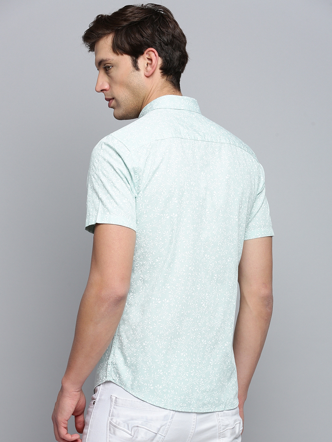 Showoff | SHOWOFF Men's Spread Collar Solid Sea Green Classic Shirt 3