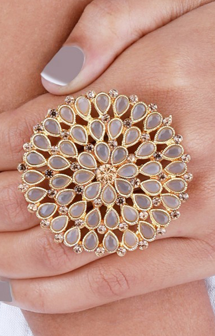 Gold Plated Circle Design White Color Finger Ring