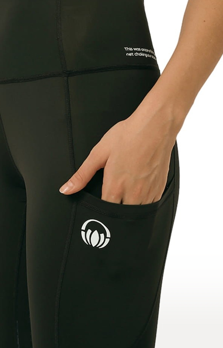 Kosha Yoga Co. | Women's buttR Yoga Pants - Midnight Black (Double Pocket) 3