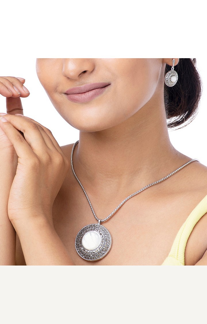 Ageless Allure Silver Chain