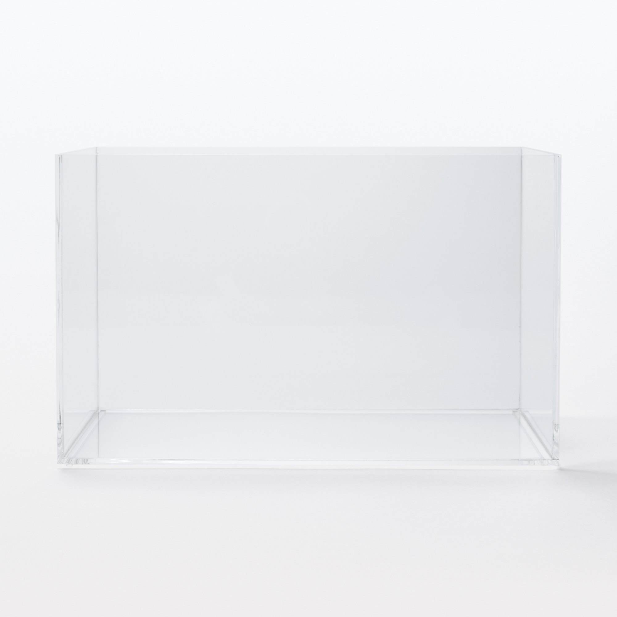 Stackable acrylic box L