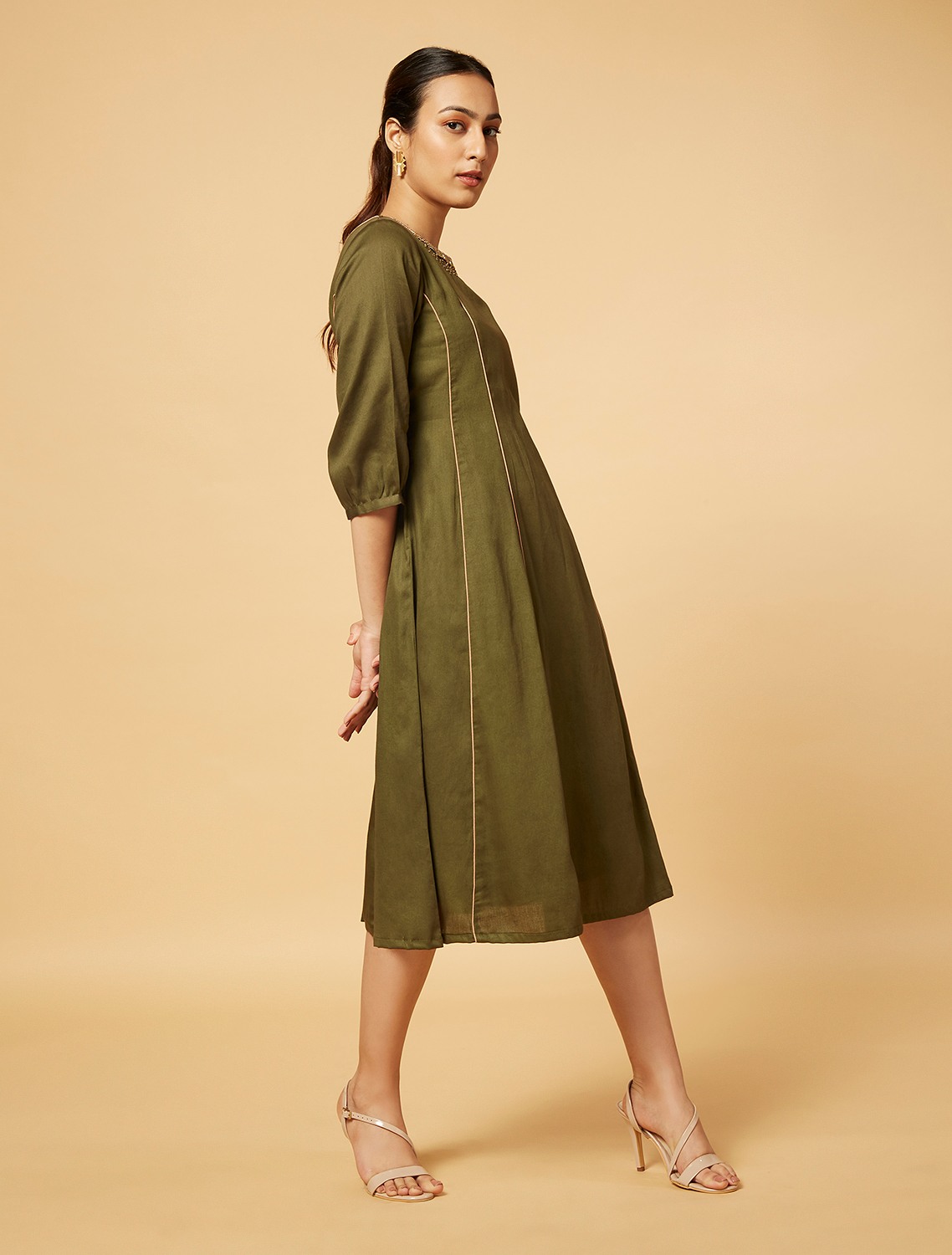 Panelled Dress with neck detail