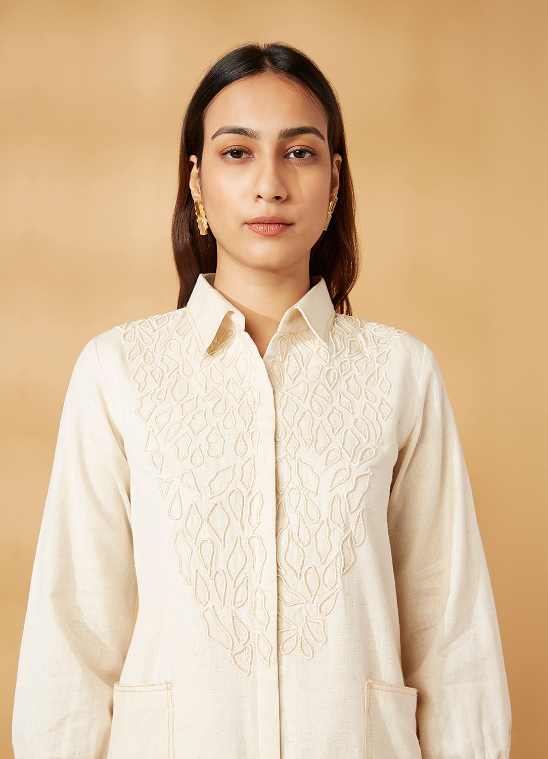 Shirt dress with textured neckline