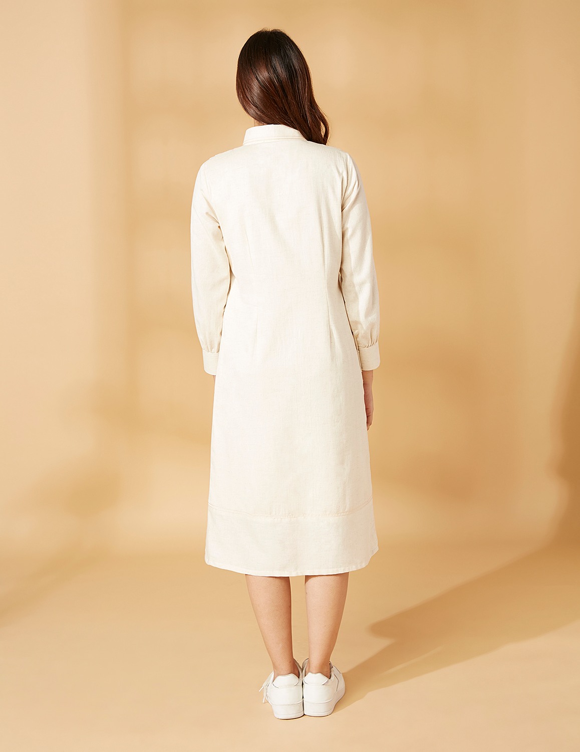 Shirt dress with textured neckline