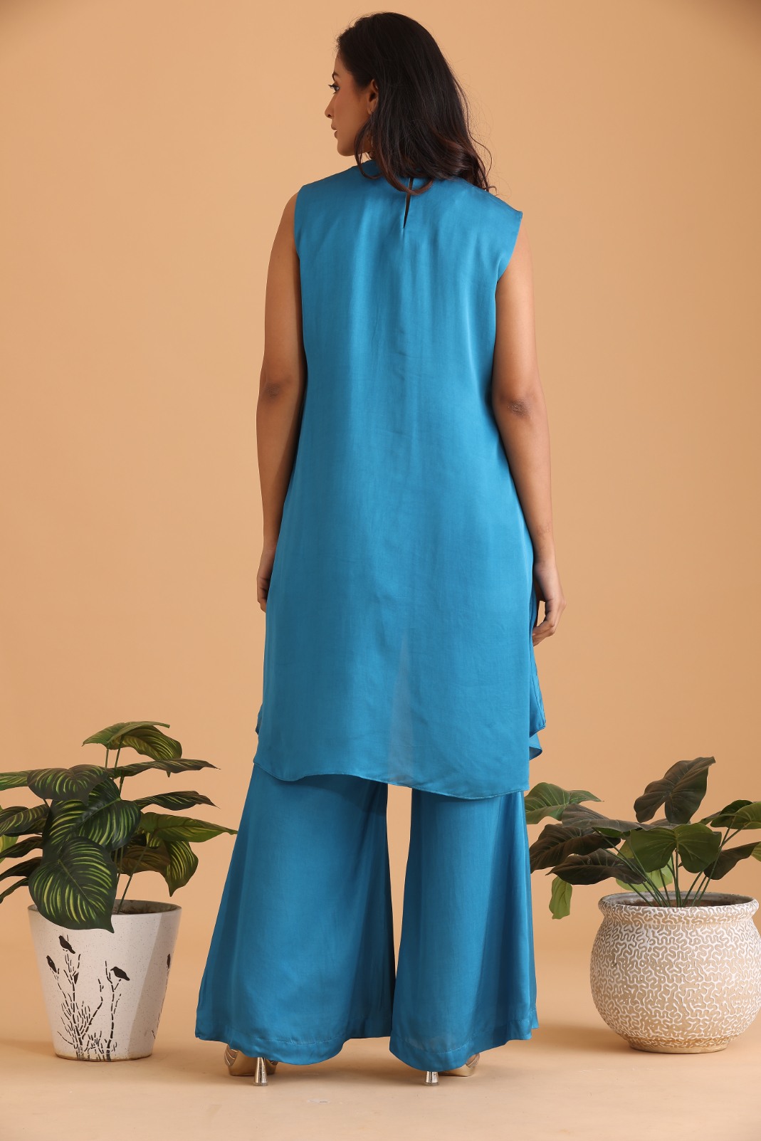 High low embroidered kurta set