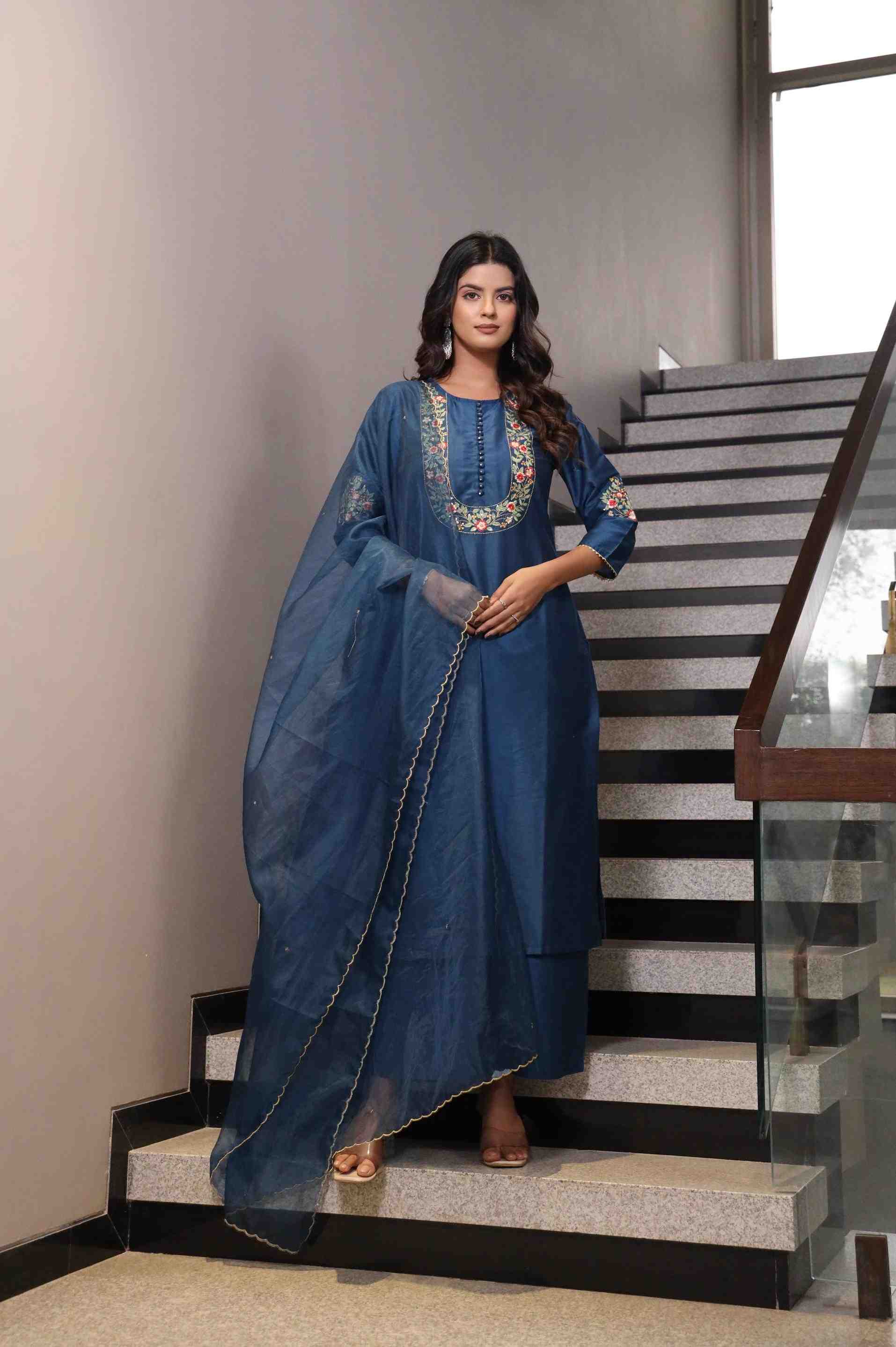 WOMEN''S BLUE EMBROIDERED KURTA SET WITH DUPATTA