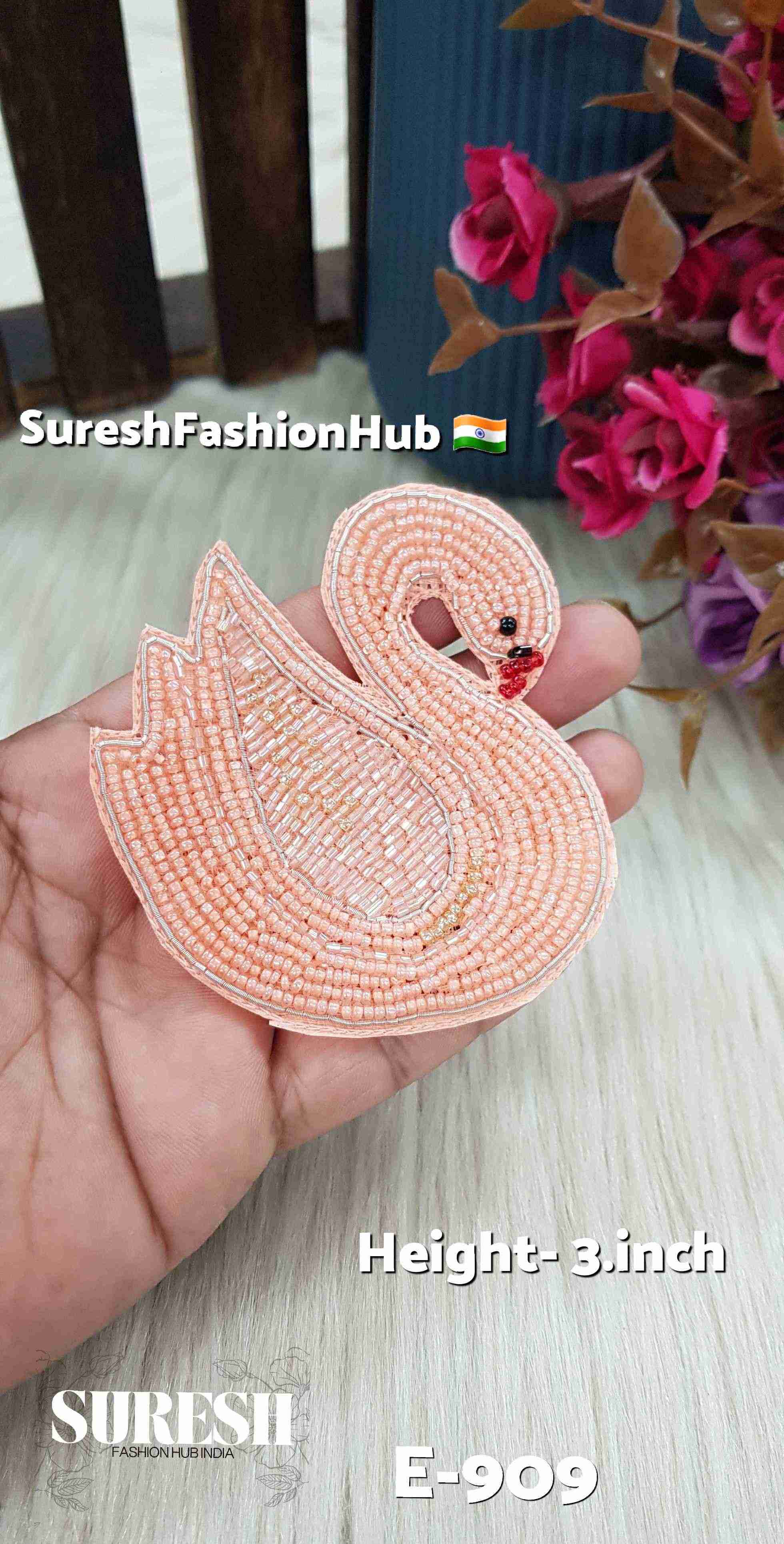 Peach Right Facing Swan Patch – E-909